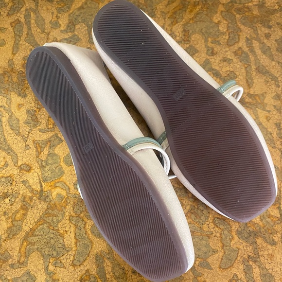 JUUSNN Cosy Lab beige flats in like new condition - Picture 5 of 7